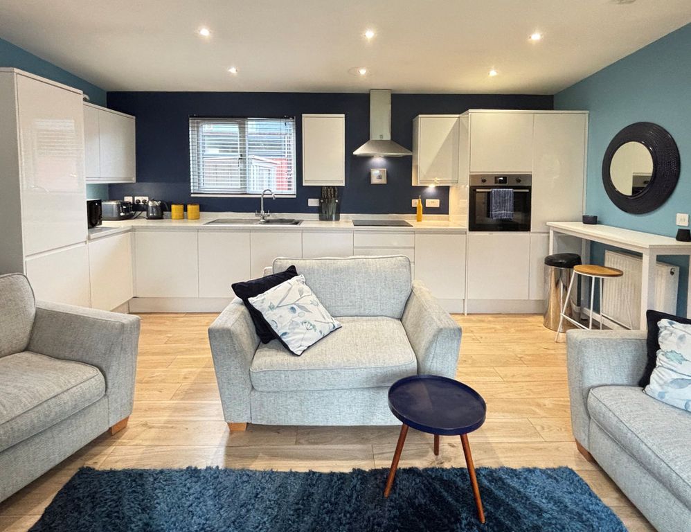 Property photo 2 of 14 Photo 4