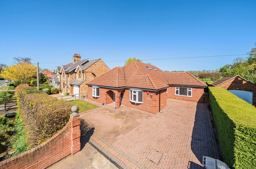 5 bed bungalow for saleAylesby, Grimsby, Lincolnshire DN37