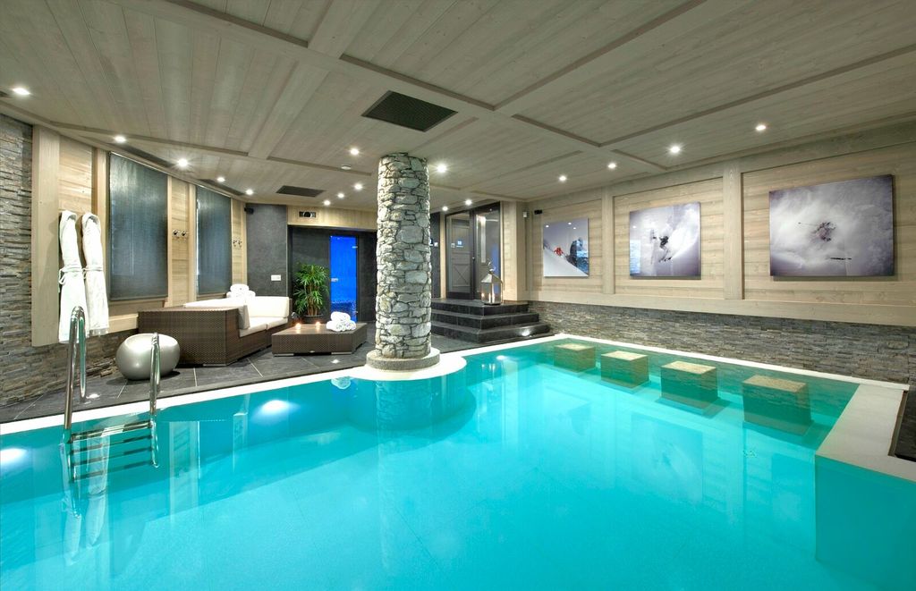 Property photo 2 of 11 Luxury Chalets For S