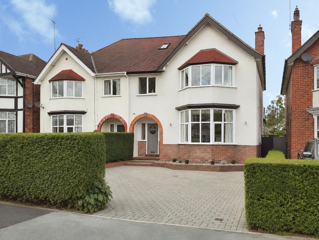 Property photo 1 of 26 4888773