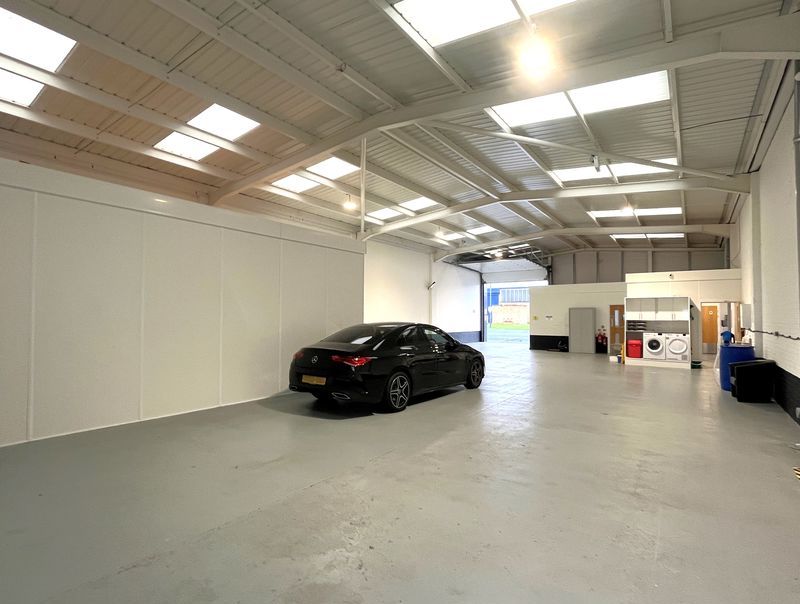 Property photo 3 of 9 Photo 6