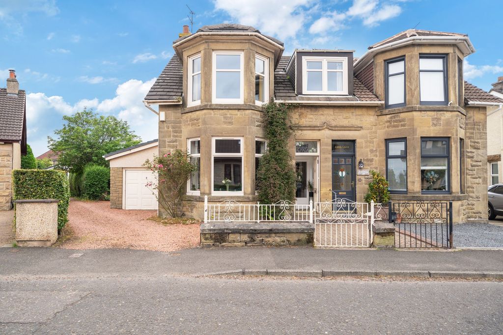 Property photo 1 of 31