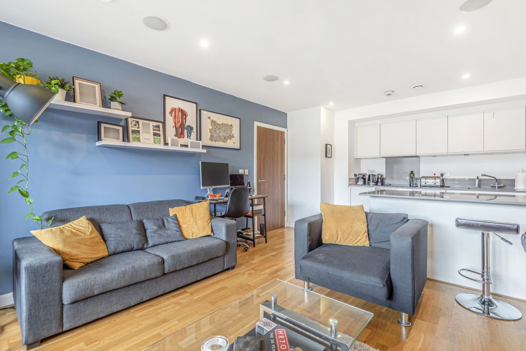 Property photo 2 of 8 666985 (1)