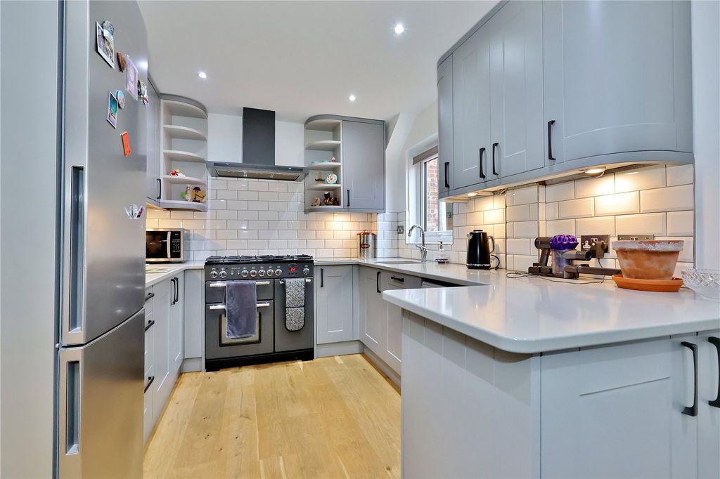 Property photo 2 of 13 Picture 2