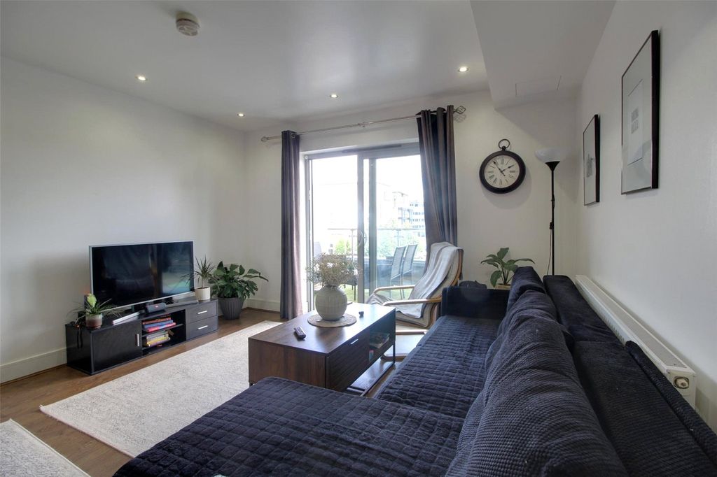 Property photo 3 of 8 Picture No. 04