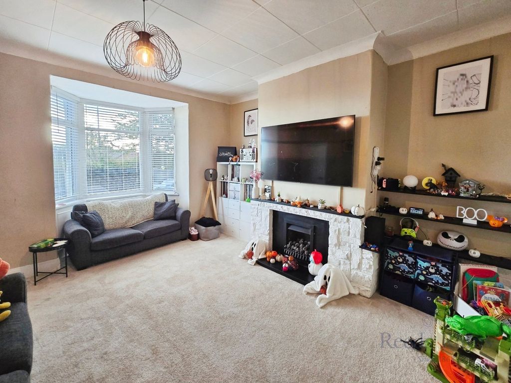 Property photo 3 of 19 Picture No. 04