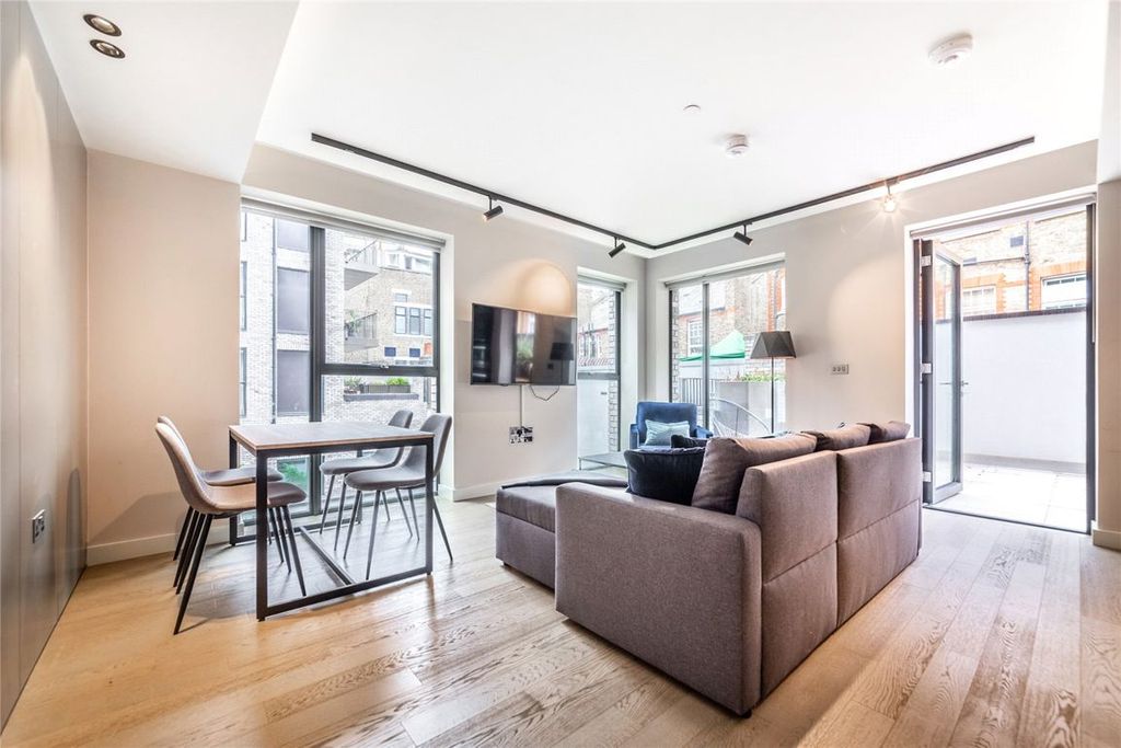 Property photo 2 of 25