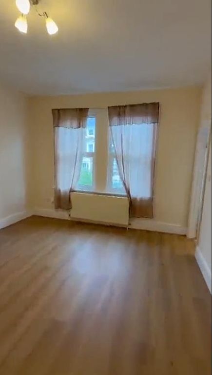 Property photo 3 of 17 86 (2).Png