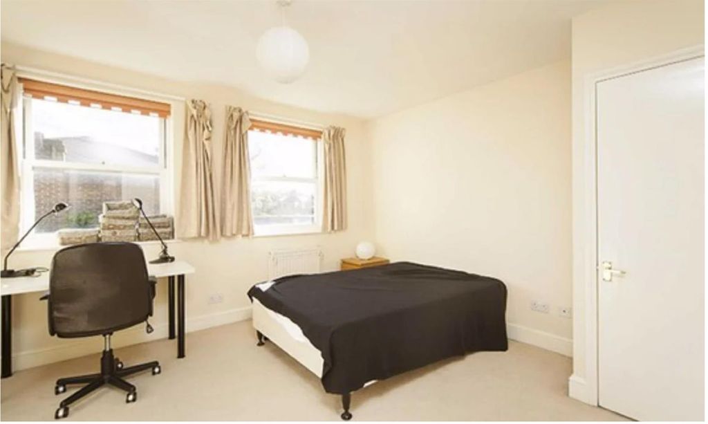 Property photo 3 of 7 Brompton Villas - Bedroom 4.Png