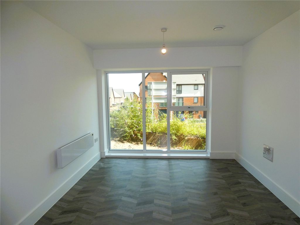 Property photo 3 of 11 Picture No. 10