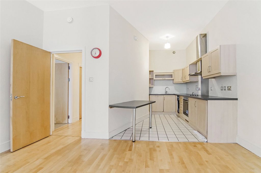 Property photo 3 of 17 Picture No. 09