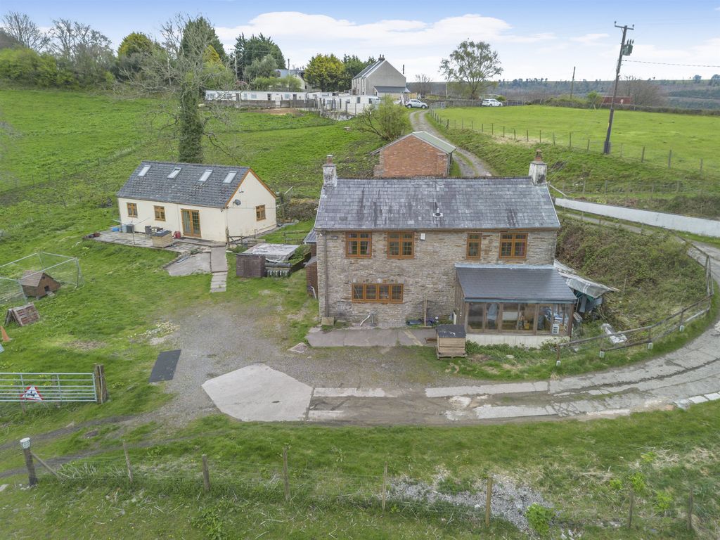 Property photo 1 of 28