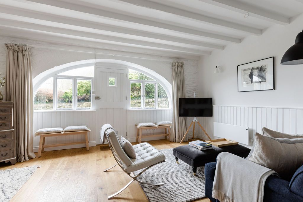 Property photo 3 of 15 14