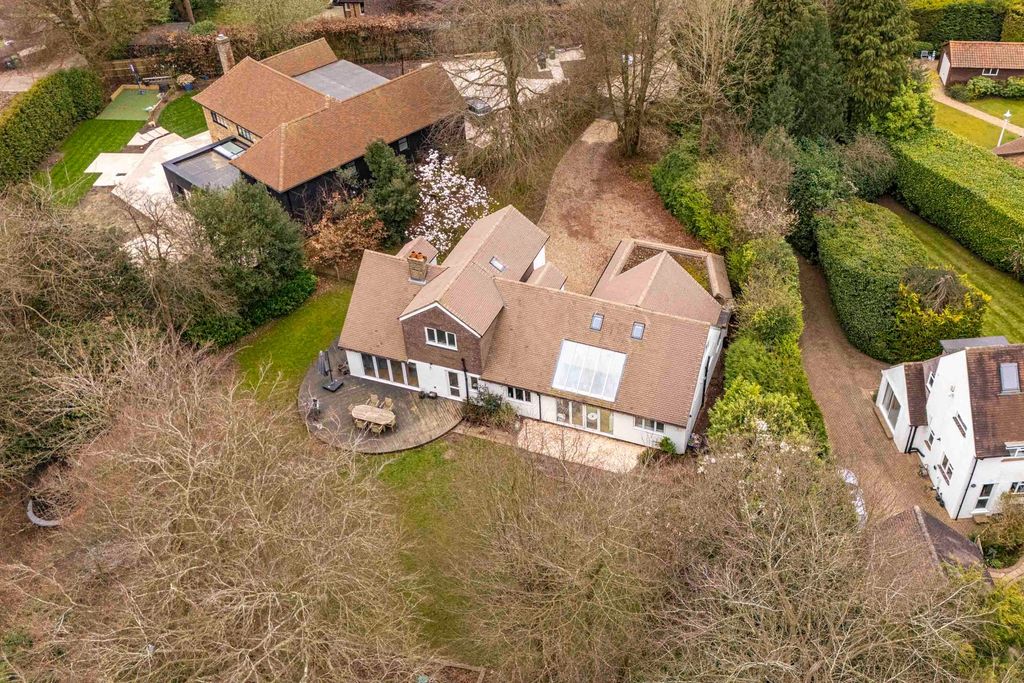 Property photo 3 of 25