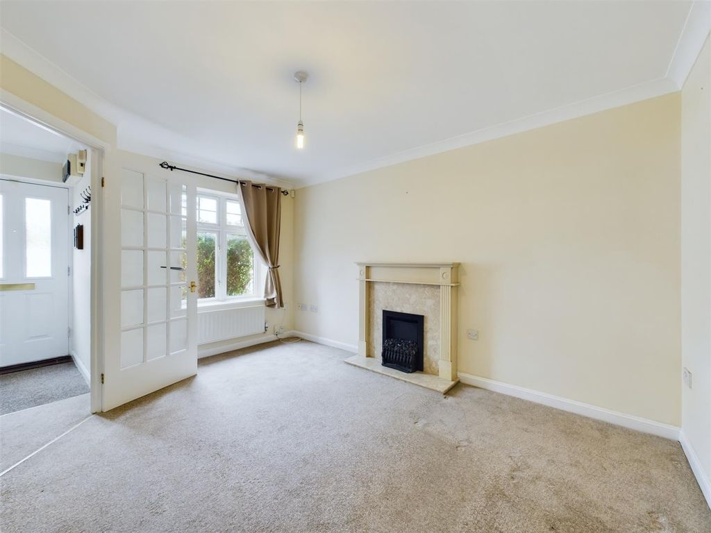 Property photo 2 of 16 Cam02319G0-Pr0121-St