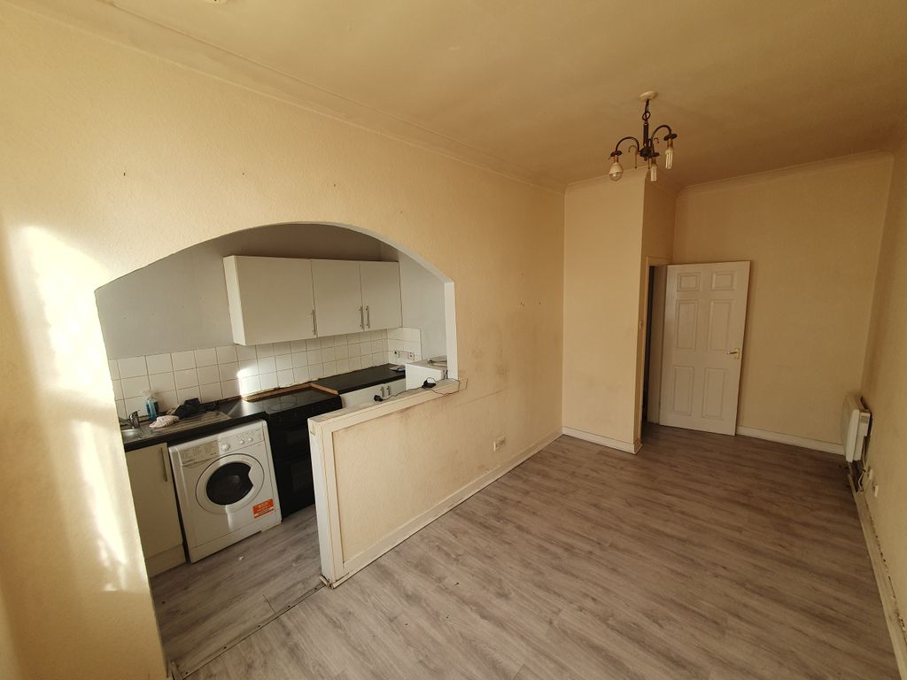 Property photo 3 of 10 3