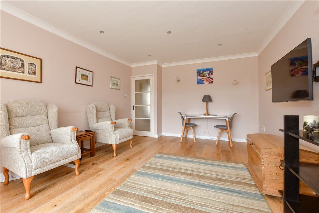 Property photo 3 of 12 Lounge/ Dining Room