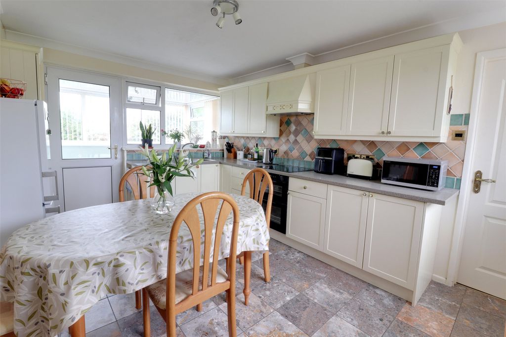 Property photo 2 of 14 2 - Picture No. 02