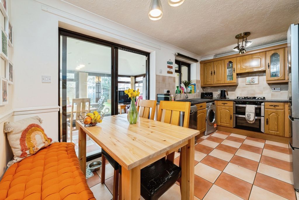 Property photo 2 of 18 Pbox-Img.Jpg