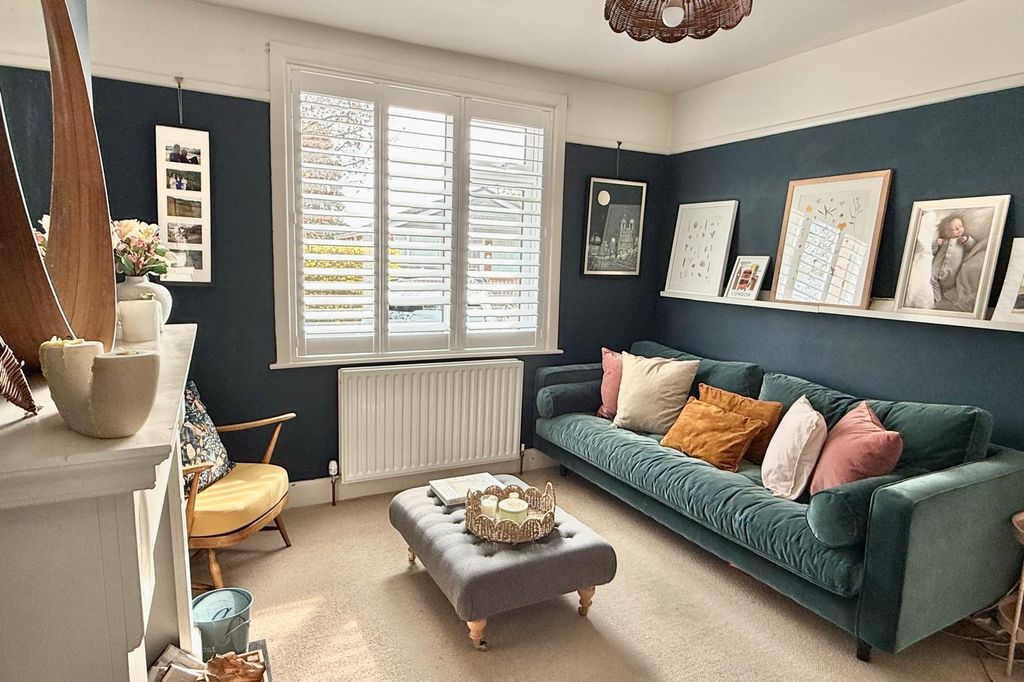 Property photo 3 of 27 Gallery