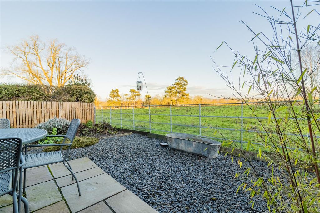 Property photo 3 of 31