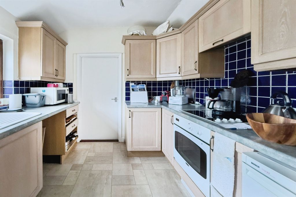 Property photo 3 of 17