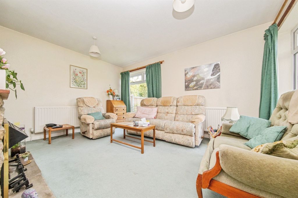 Property photo 3 of 16