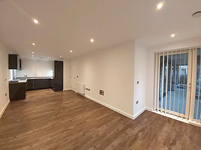 Property photo 2 of 8 Photo 4