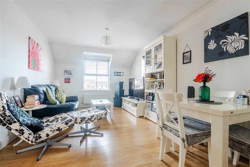 Property photo 2 of 11 Picture No. 08