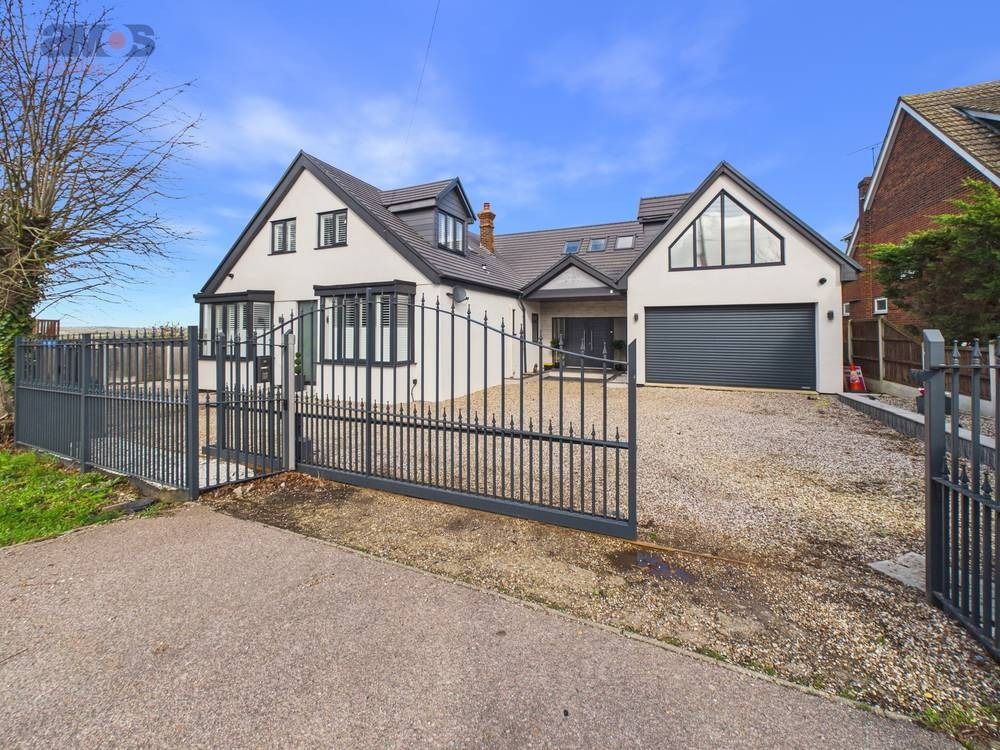 Property photo 3 of 42 4996035