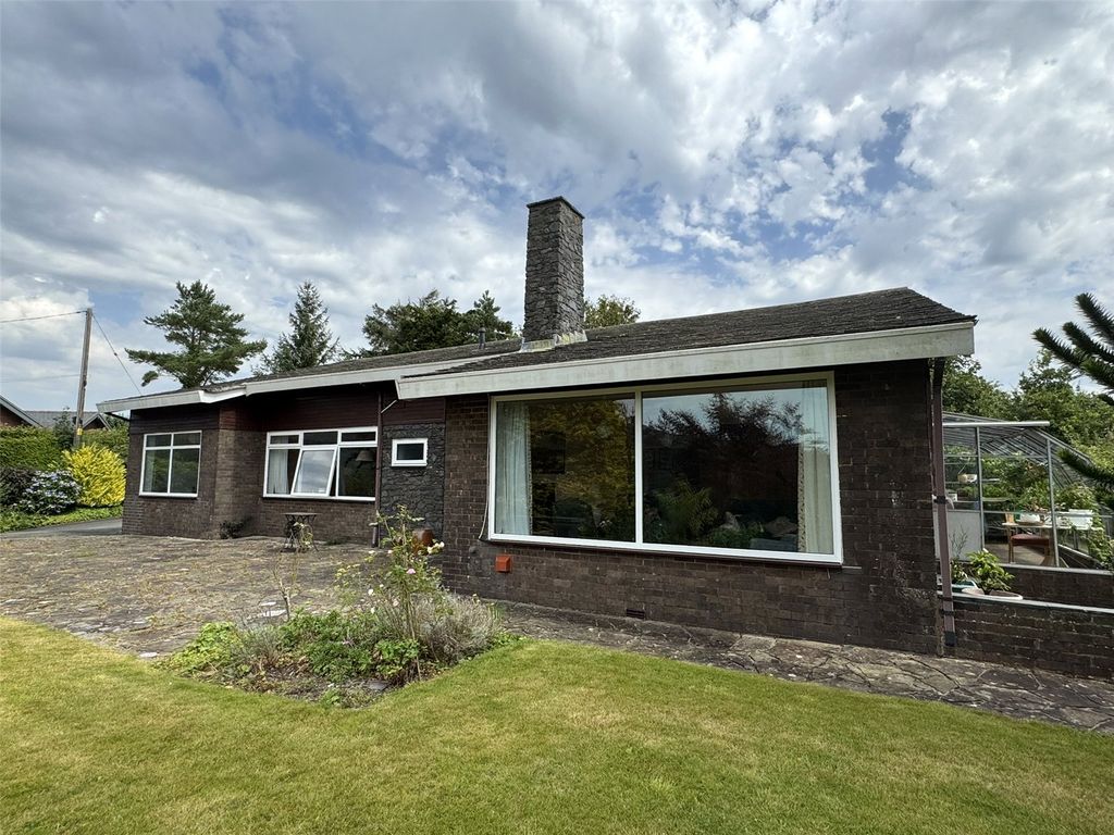 Property photo 1 of 33 Picture No. 01