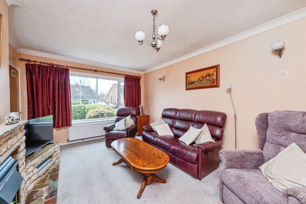 Property photo 3 of 20