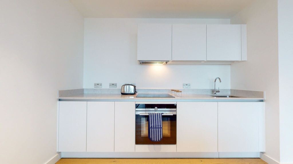 Property photo 2 of 24 Kitchen