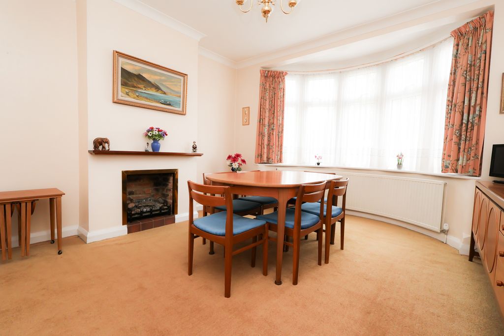 Property photo 3 of 18 2