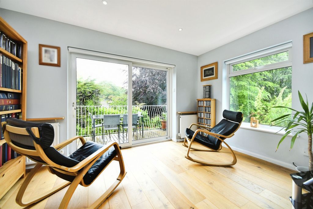 Property photo 3 of 30