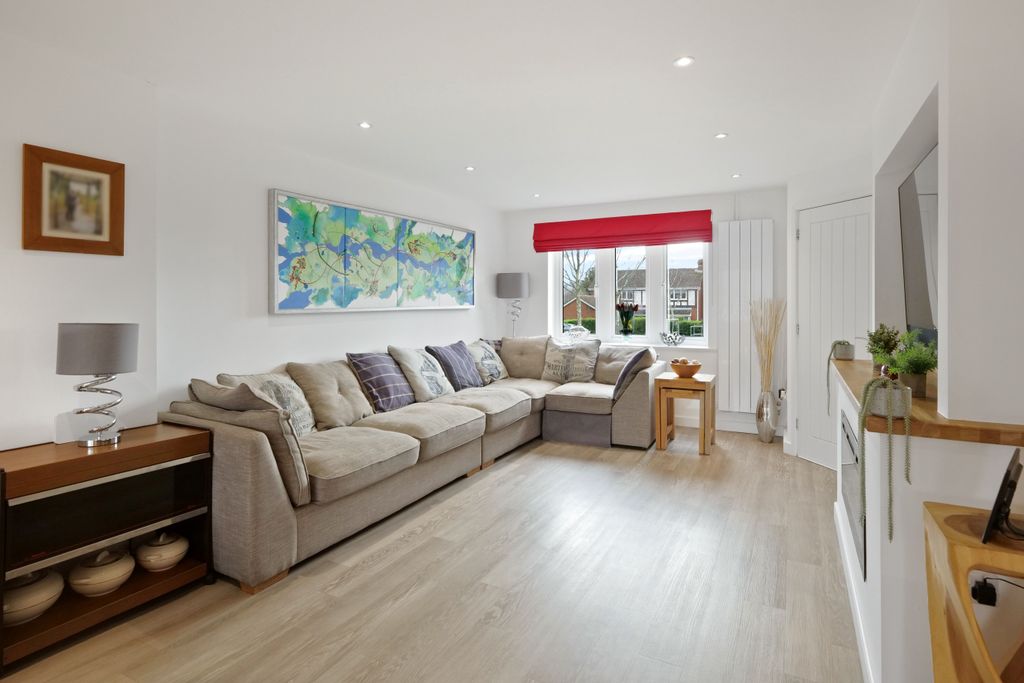 Property photo 3 of 25 Living Area