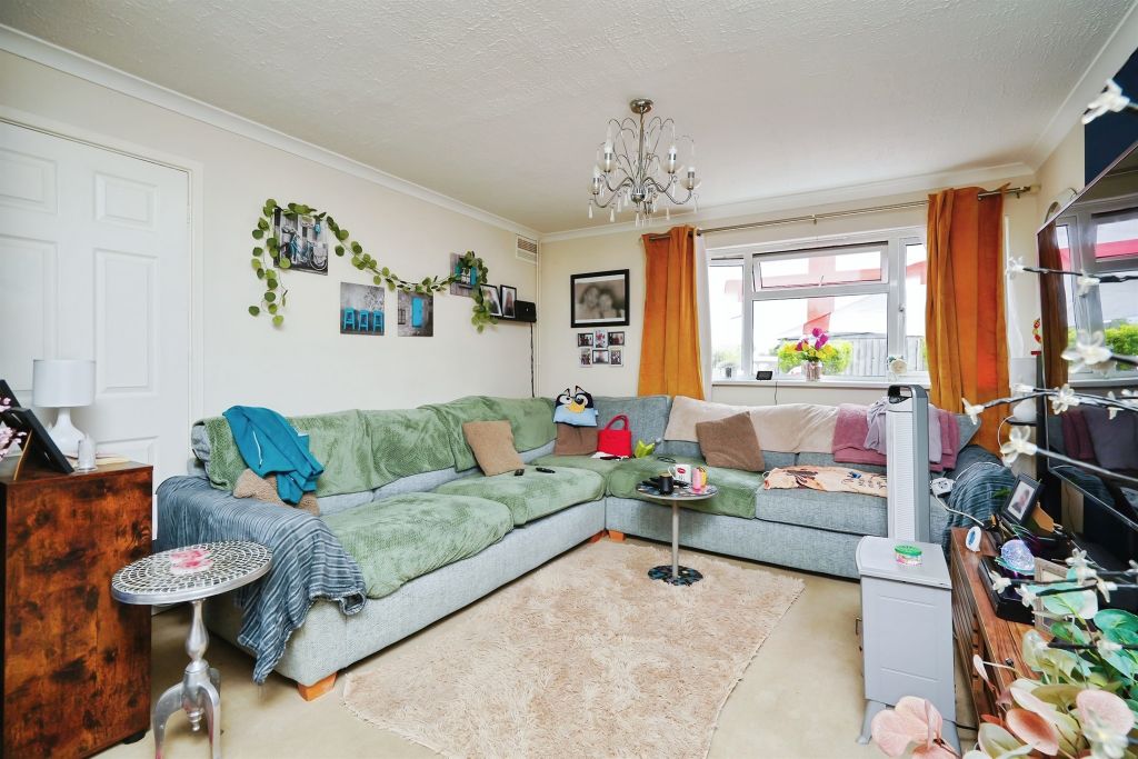 Property photo 3 of 11