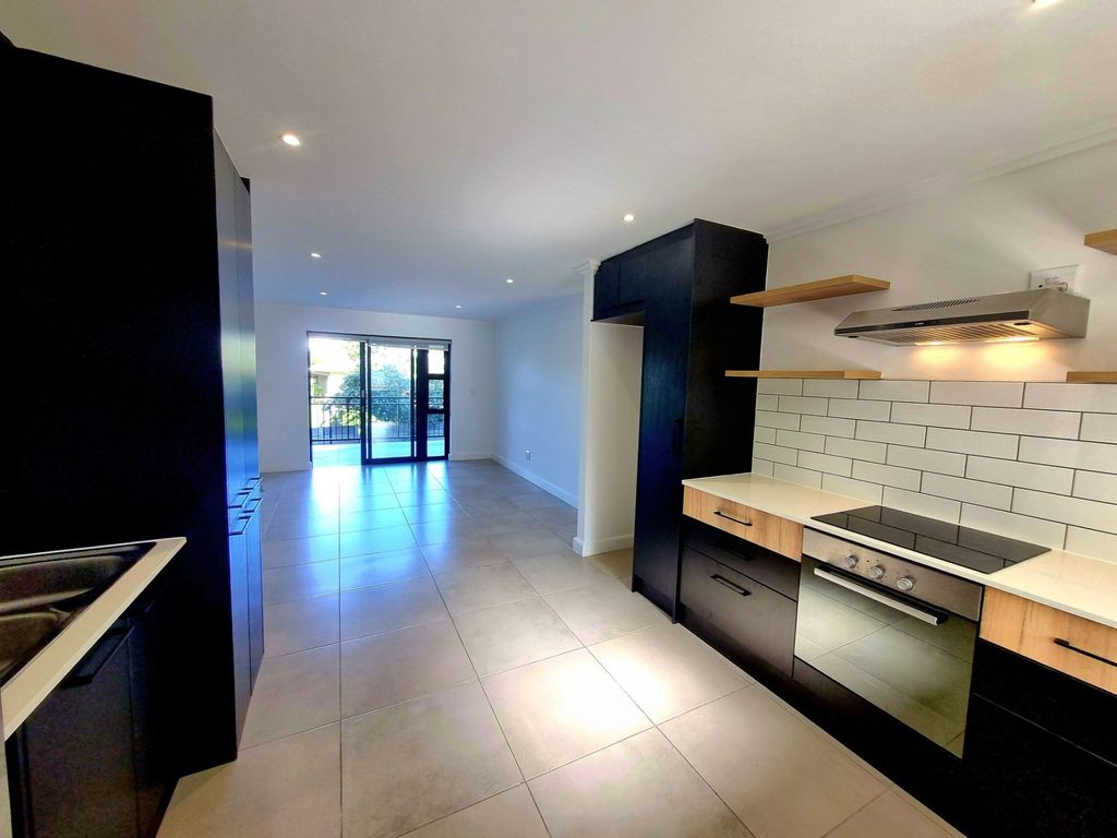 Property photo 3 of 17 Dbv1712785