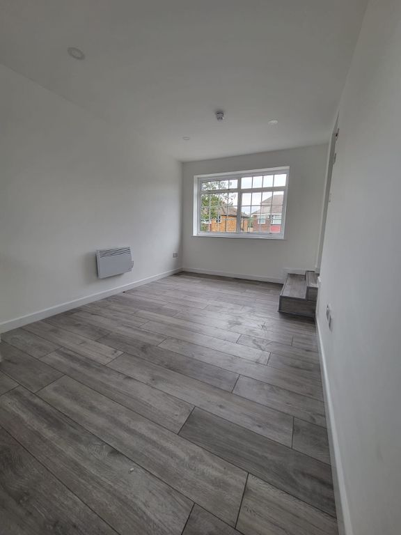 Property photo 1 of 3