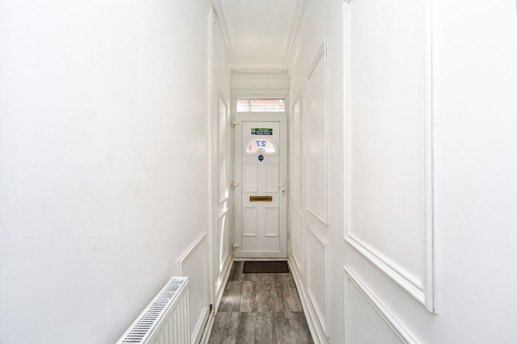 Property photo 3 of 31 Pbox-Img.Jpg