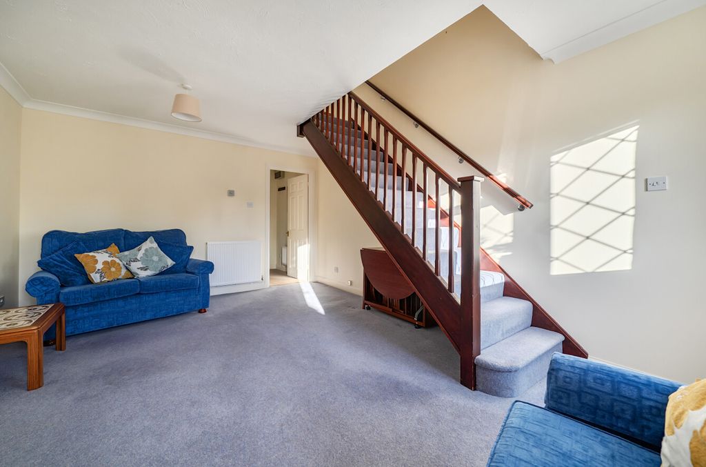 Property photo 3 of 18 1395681-17-695E36...