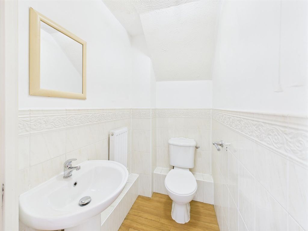 Property photo 3 of 9 Cam04063G0-Pr0112-Still002.Jpg