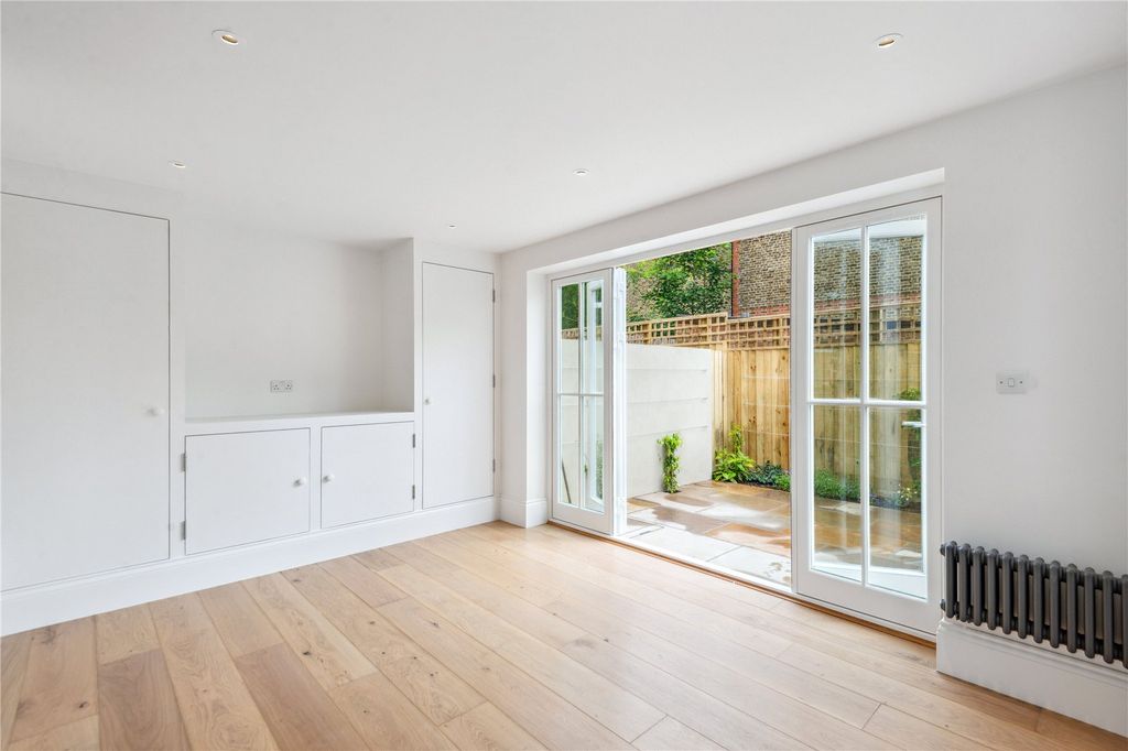 Property photo 2 of 17 Picture No. 09