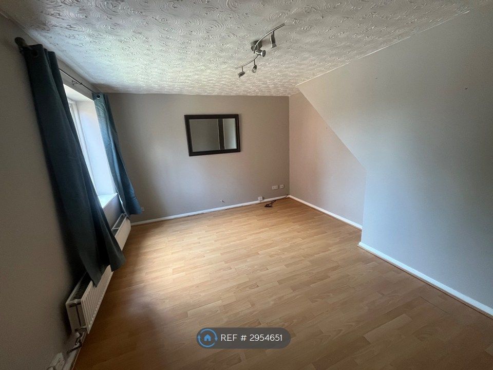 Property photo 2 of 9 Living Room