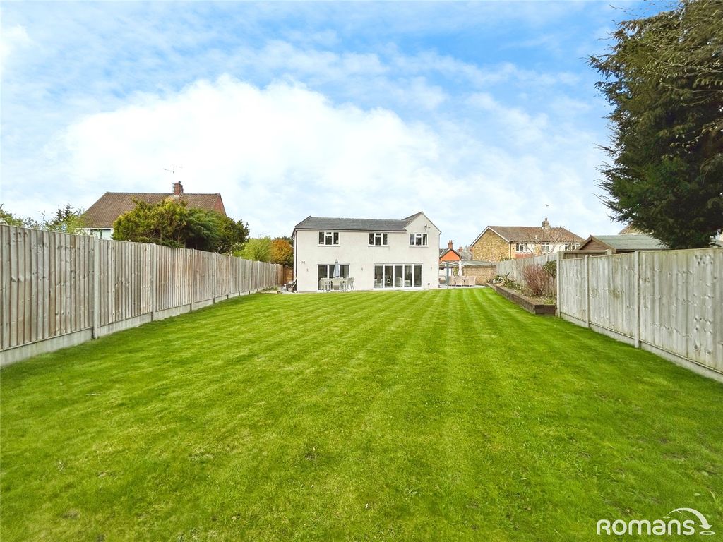 Property photo 2 of 23 Picture No. 32