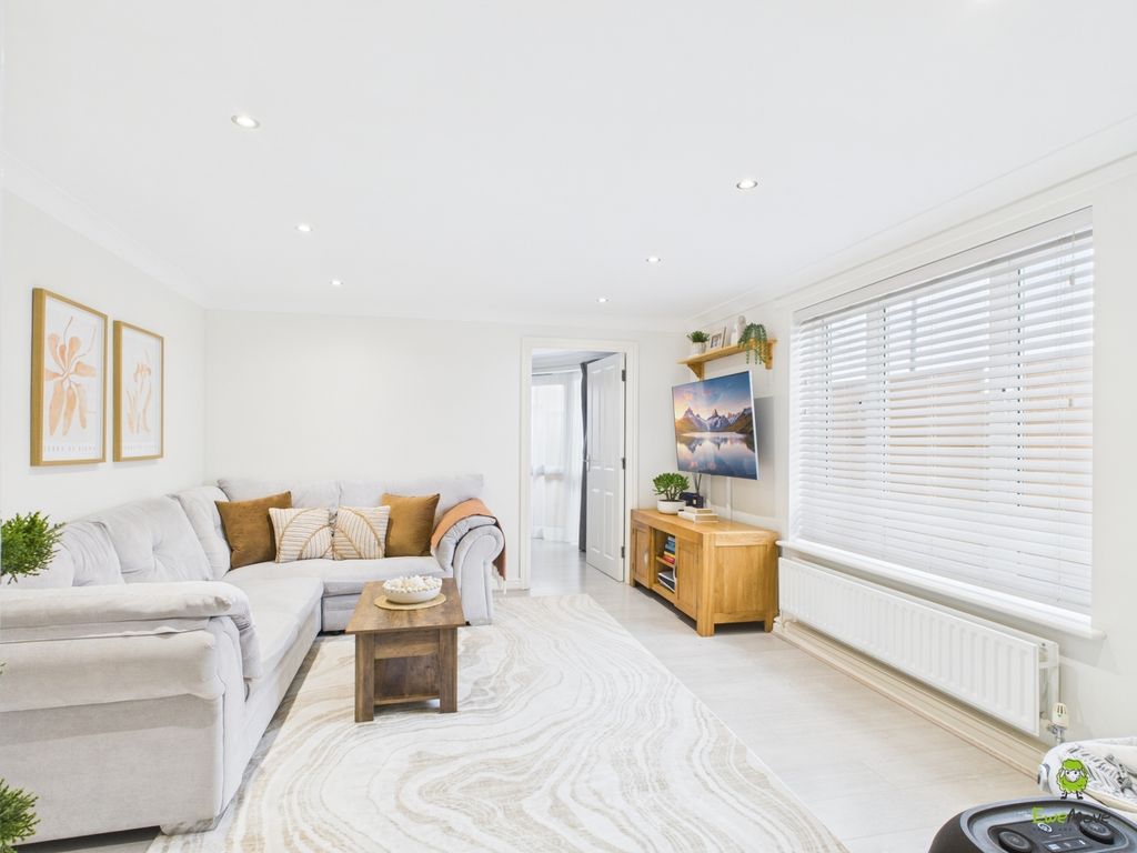 Property photo 1 of 13 Presented By Kevin At Ewemove Bexleyheath And Dart