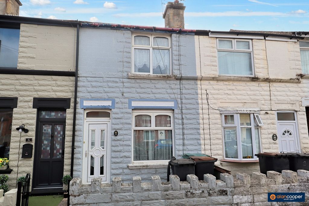 Property photo 1 of 15 4430231