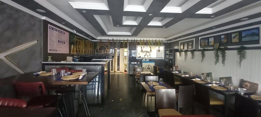 Property photo 2 of 3 431 Upper Richmond Road Int1.Jpg