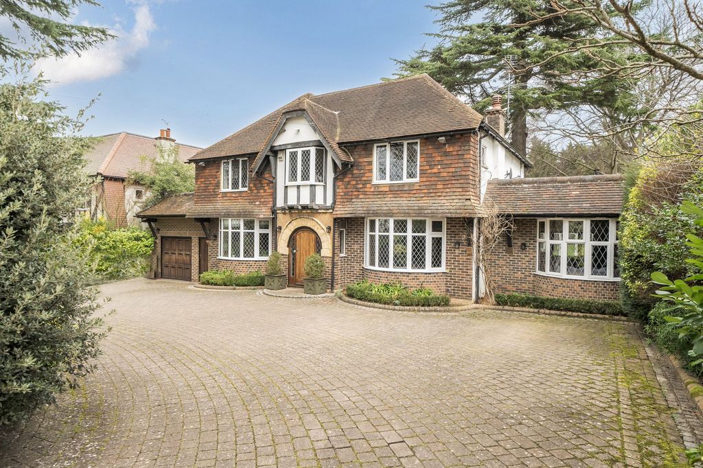 Property photo 1 of 30