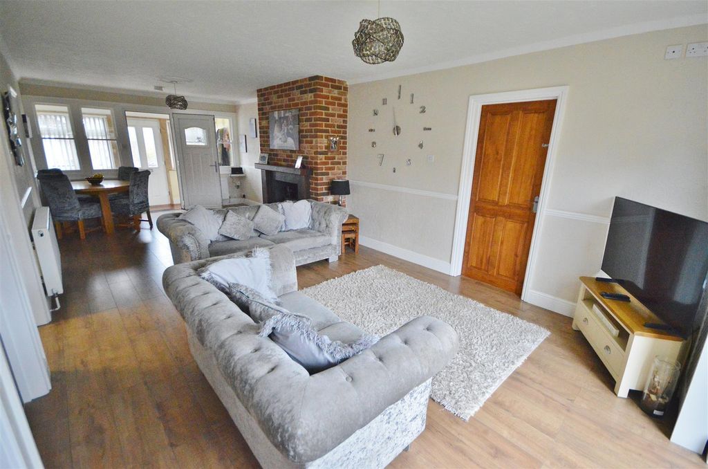 Property photo 2 of 17 Lounge Diner